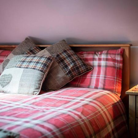 The Beeches Studio, Highlands Of Scotland นิวตันมอร์ ภายนอก รูปภาพ