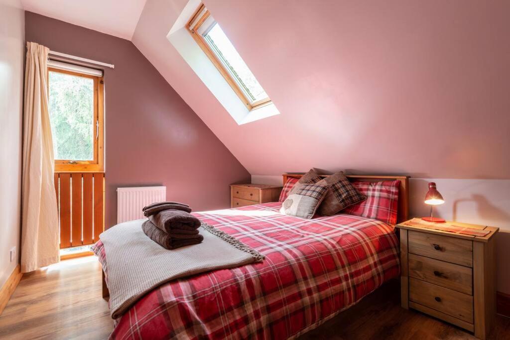 The Beeches Studio, Highlands Of Scotland นิวตันมอร์ ภายนอก รูปภาพ