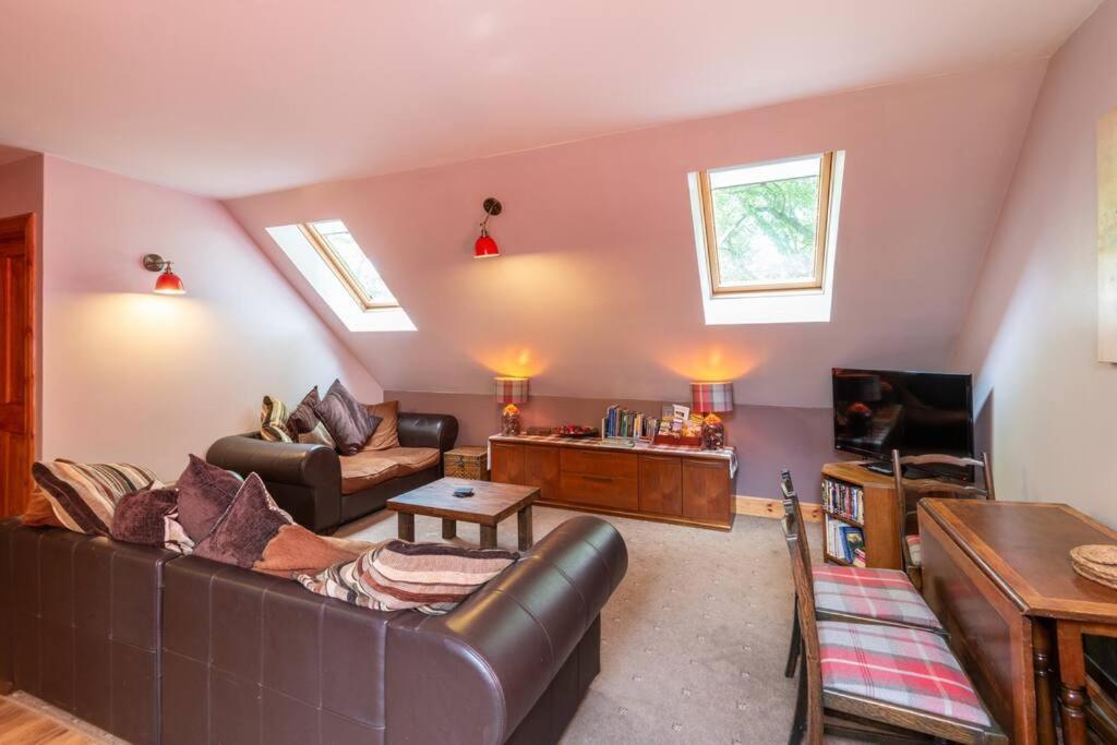 The Beeches Studio, Highlands Of Scotland นิวตันมอร์ ภายนอก รูปภาพ