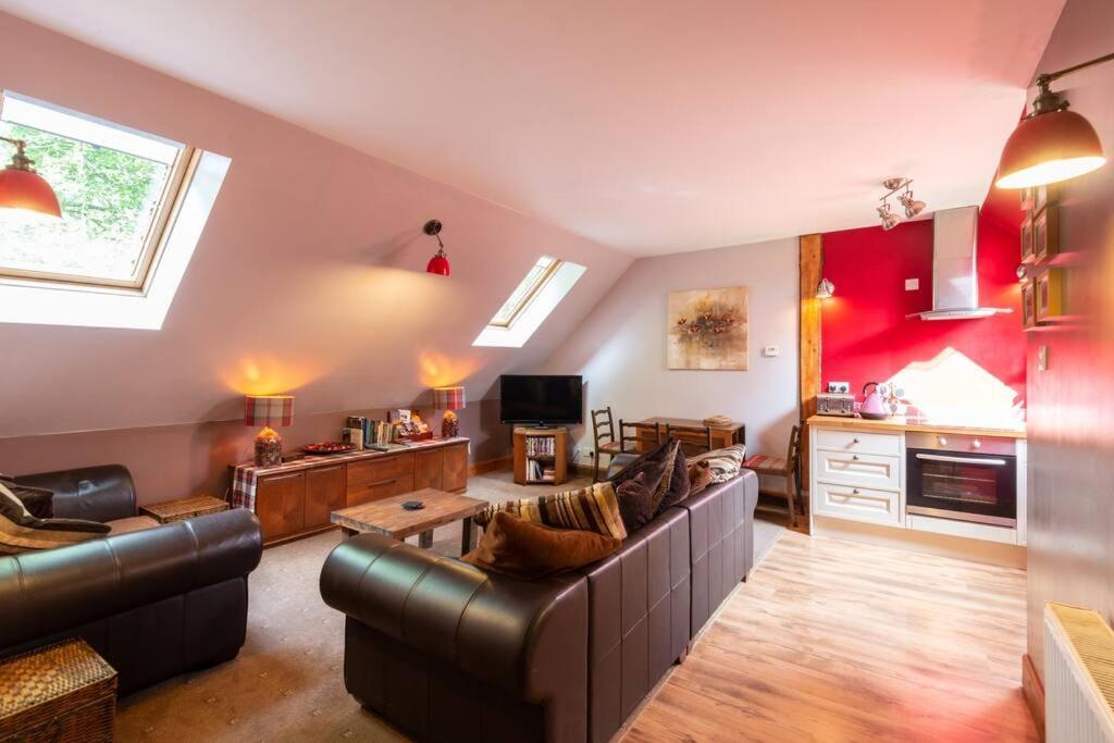 The Beeches Studio, Highlands Of Scotland นิวตันมอร์ ภายนอก รูปภาพ